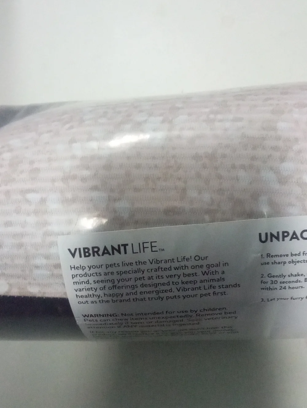 Vibrant Life Dog Cat Bed New In Package Tan Ivory